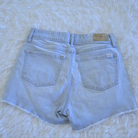 Abercrombie Kids Girls High Rise Mini Mom Denim Jean Short Size 13/14 - Picture 3 of 3
